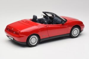Alfa Romeo Spider 916 Alfa Червен Maisto 1:18 50278 Метал — снимка 3 от 8