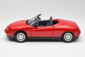 Alfa Romeo Spider 916 Alfa Червен Maisto 1:18 50278 Метал — снимка 4 от 8