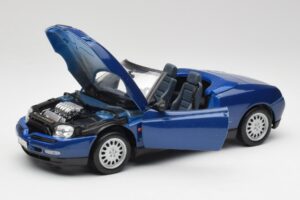 Alfa Romeo Spider 916 Periwinkle Син Maisto 1:18 50308 Метал — снимка 2 от 7