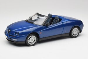 Alfa Romeo Spider 916 Periwinkle Син Maisto 1:18 50308 Метал