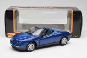 Alfa Romeo Spider 916 Periwinkle Син Maisto 1:18 50308 Метал — снимка 7 от 7