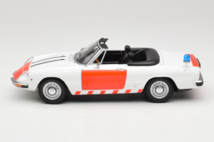 Alfa Romeo Spider Rijkspolitie Minichamps 1:18 180120994 Метал — снимка 4 от 8