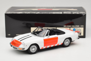 Alfa Romeo Spider Rijkspolitie Minichamps 1:18 180120994 Метал — снимка 8 от 8