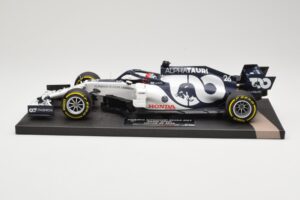 AlphaTauri Honda AT01 #26 D. Kvyat Italian GP 2020 Minichamps 1:18 117200826 Метал