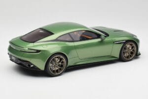 Aston Martin DB12 Зелен GT Spirit 1:18 GT466 Смола — снимка 2 от 5