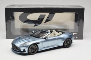 Aston Martin DB12 Volante Caribbean Blue Pearl GT Spirit 1:18 GT479 Смола — снимка 6 от 6