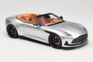 Aston Martin DB12 Volante Сребрист GT Spirit 1:18 GT945 Смола — снимка 4 от 6