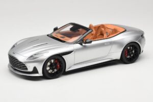 Aston Martin DB12 Volante Сребрист GT Spirit 1:18 GT945 Смола