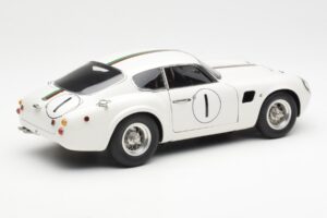 Aston Martin DB4 GT Zagato #1 24 Hours of Le Mans 1961 CMC 1:18 M-139 Метал — снимка 2 от 6
