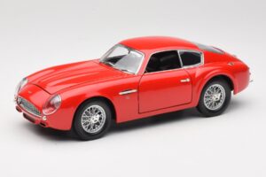 Aston Martin DB4 GT Zagato Червен Road Signature 1:18 92728 Метал