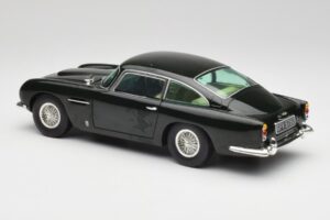 Aston Martin DB5 California Салвия Chrono 1:18 H1001 Метал — снимка 7 от 8