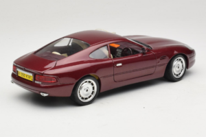 Aston Martin DB7 Червен Guiloy 1:18 67550 Метал — снимка 3 от 8