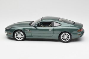 Aston Martin DB7 Vantage Зелен Maisto 1:18 36880 Метал — снимка 4 от 8