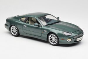 Aston Martin DB7 Vantage Зелен Maisto 1:18 36880 Метал — снимка 6 от 8