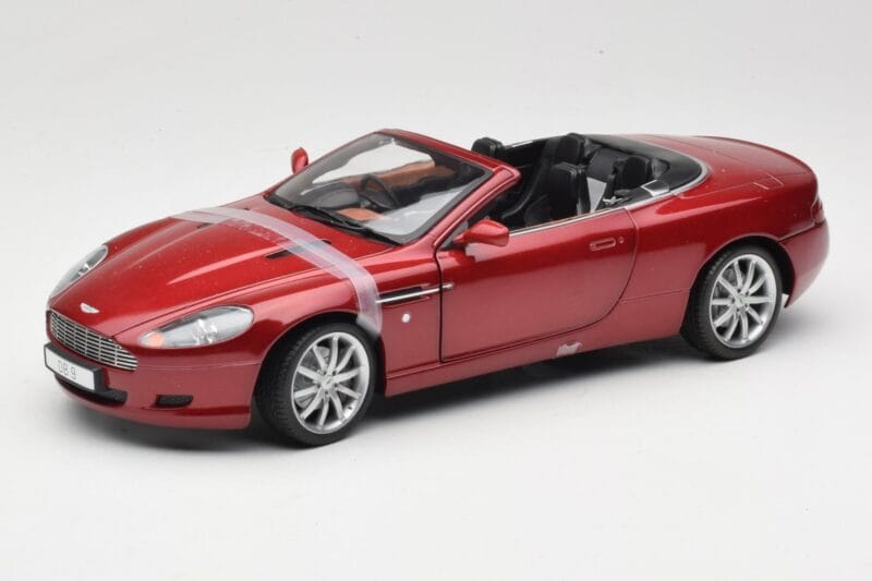 Aston Martin DB9 Volante Червен Solido 1:18 8163 Метал
