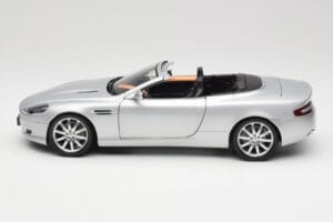 Aston Martin DB9 Volante Сребрист Minichamps 1:18 150137334 Метал — снимка 4 от 8