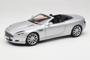 Aston Martin DB9 Volante Сребрист Minichamps 1:18 150137334 Метал