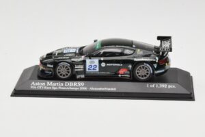 Aston Martin DBRS9 #22 Barwell Motorsport A. Needell FIA GT3 European Championship Spa 2006 Minichamps 1:43 400061322 Метал