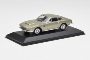 Aston Martin DBS Сребристо Зелен Металик Minichamps 1:43 400137600 Метал — снимка 2 от 4