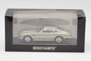 Aston Martin DBS Сребристо Зелен Металик Minichamps 1:43 400137600 Метал — снимка 4 от 4