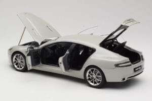 Aston Martin Rapide S Silver Fox AUTOart 1:18 70258 Метал — снимка 5 от 8
