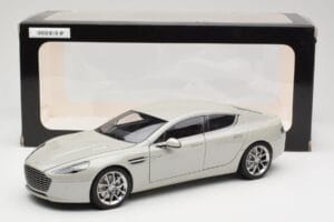 Aston Martin Rapide S Silver Fox AUTOart 1:18 70258 Метал — снимка 8 от 8