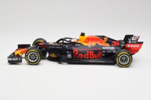 Aston Martin Red Bull Racing RB15 #33 M. Verstappen Winner Brazil GP 2019 Minichamps 1:18 110191933 Метал — снимка 3 от 6