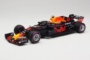 Aston Martin Red Bull Racing RB14 Tag Heuer #33 M. Verstappen Mexican GP 2018 Minichamps 1:18 110181933 Метал