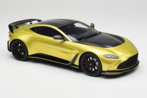 Aston Martin V12 Vantage Final Edition Cosmopolitan Yellow TopSpeed 1:18 TS0453 Метал — снимка 4 от 6