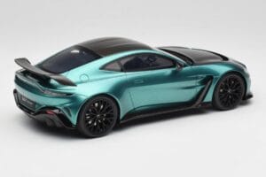 Aston Martin V12 Vantage Racing Green GT Spirit 1:18 GT922 Смола — снимка 2 от 6