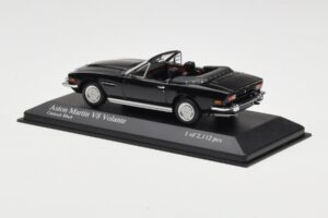 Aston Martin V8 Volante Черен Minichamps 1:43 400137730 Метал — снимка 3 от 4