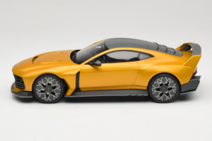 Aston Martin Valiant Auric Gold Metallic GT Spirit 1:18 GT546 Смола — снимка 3 от 6