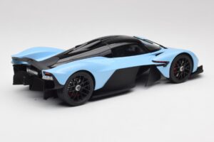 Aston Martin Valkyrie Racing Син GT Spirit 1:18 GT915 Смола — снимка 2 от 6
