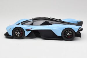 Aston Martin Valkyrie Racing Син GT Spirit 1:18 GT915 Смола — снимка 3 от 6
