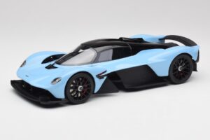 Aston Martin Valkyrie Racing Син GT Spirit 1:18 GT915 Смола