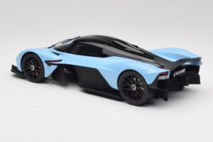 Aston Martin Valkyrie Racing Син GT Spirit 1:18 GT915 Смола — снимка 5 от 6