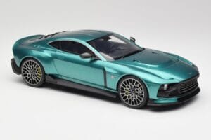 Aston Martin Valour Racing Green GT Spirit 1:18 GT480 Смола — снимка 4 от 6