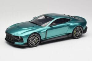 Aston Martin Valour Racing Green GT Spirit 1:18 GT480 Смола