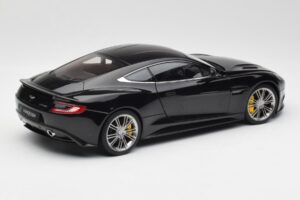 Aston Martin Vanquish Onyx Черен AUTOart 1:18 70247 Метал — снимка 3 от 8