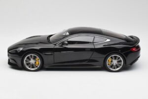 Aston Martin Vanquish Onyx Черен AUTOart 1:18 70247 Метал — снимка 4 от 8