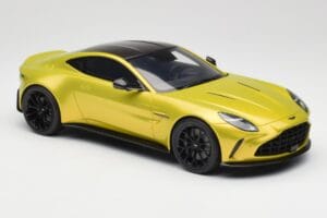 Aston Martin Vantage Cosmopolitan Yellow GT Spirit 1:18 GT514 Смола — снимка 4 от 6