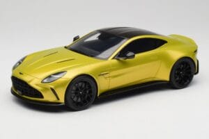 Aston Martin Vantage Cosmopolitan Yellow GT Spirit 1:18 GT514 Смола