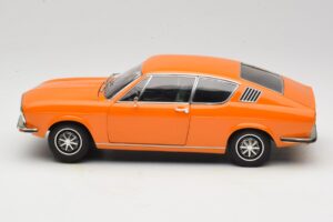 Audi 100 C1 Coupe S Оранжев Anson 1:18 30402 Метал — снимка 4 от 8