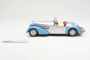 Audi 225 Front Roadster Синьо Сребристо CMC 1:18 M-075B Метал — снимка 3 от 6