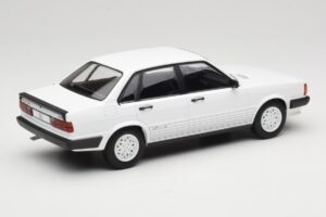 Audi 80 B2 GTE Бял MCG 1:18 MCG18527 Метал — снимка 2 от 6