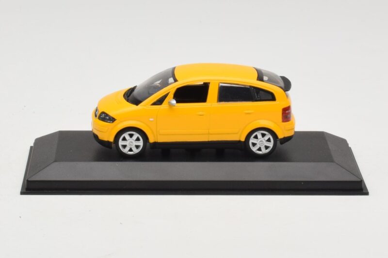 Audi A2 8Z Жълт Minichamps 1:43 AUDI005 Метал