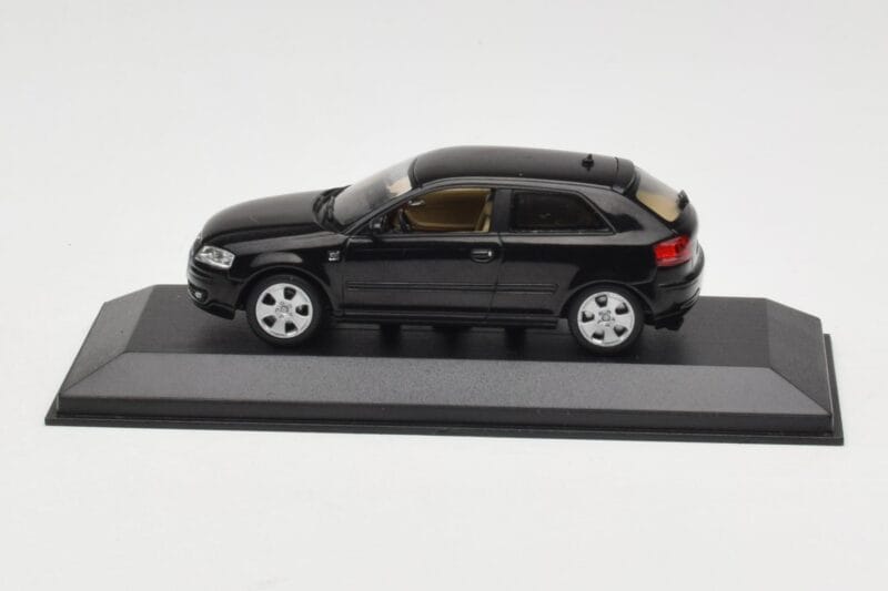 Audi A3 8P Black Metallic Minichamps 1:43 12000 Метал