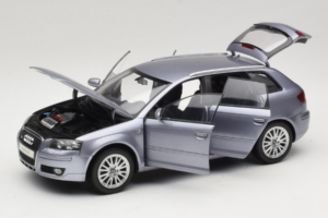 Audi A3 8P Sportback Light Blue Metallic Kyosho 1:18 5010403025 Метал — снимка 2 от 8
