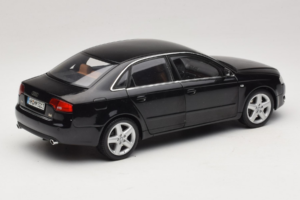 Audi A4 B6 3.2 Quattro Черен Minichamps 1:18 5010404125 Метал — снимка 3 от 8