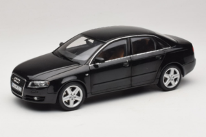 Audi A4 B6 3.2 Quattro Черен Minichamps 1:18 5010404125 Метал